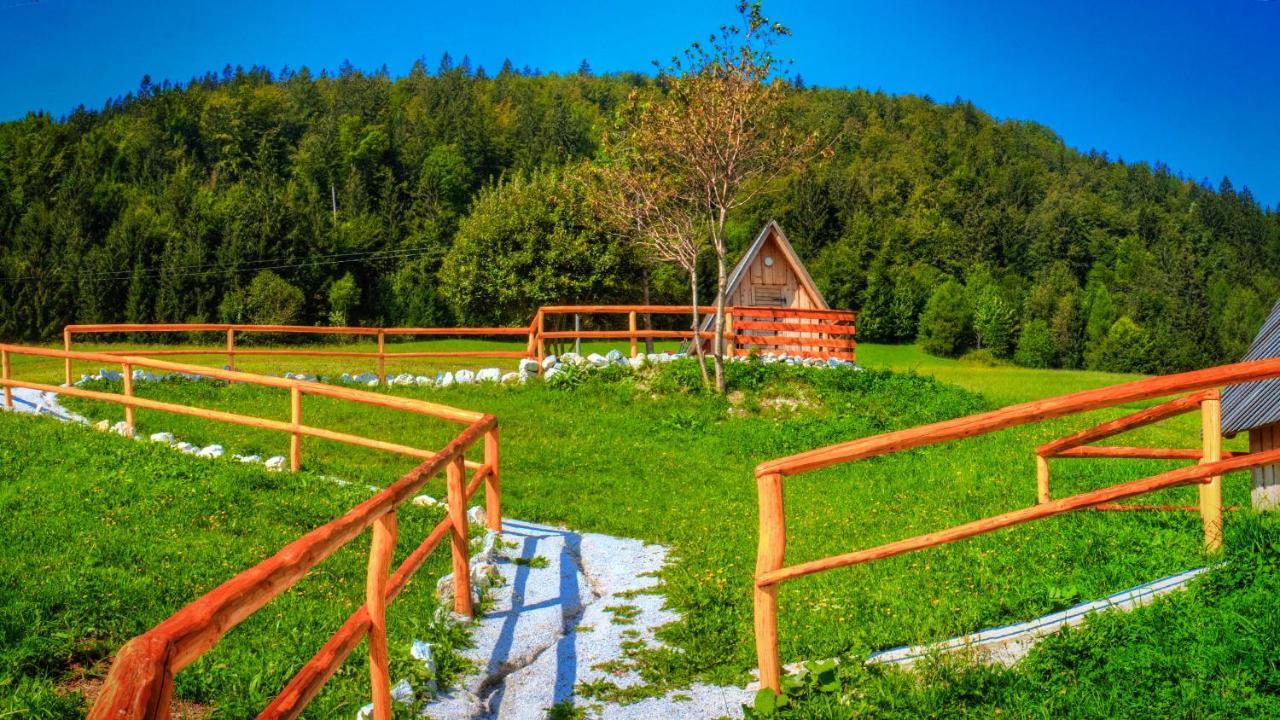 Glamping Vrhovc Hotel Zelezniki Eksteriør billede
