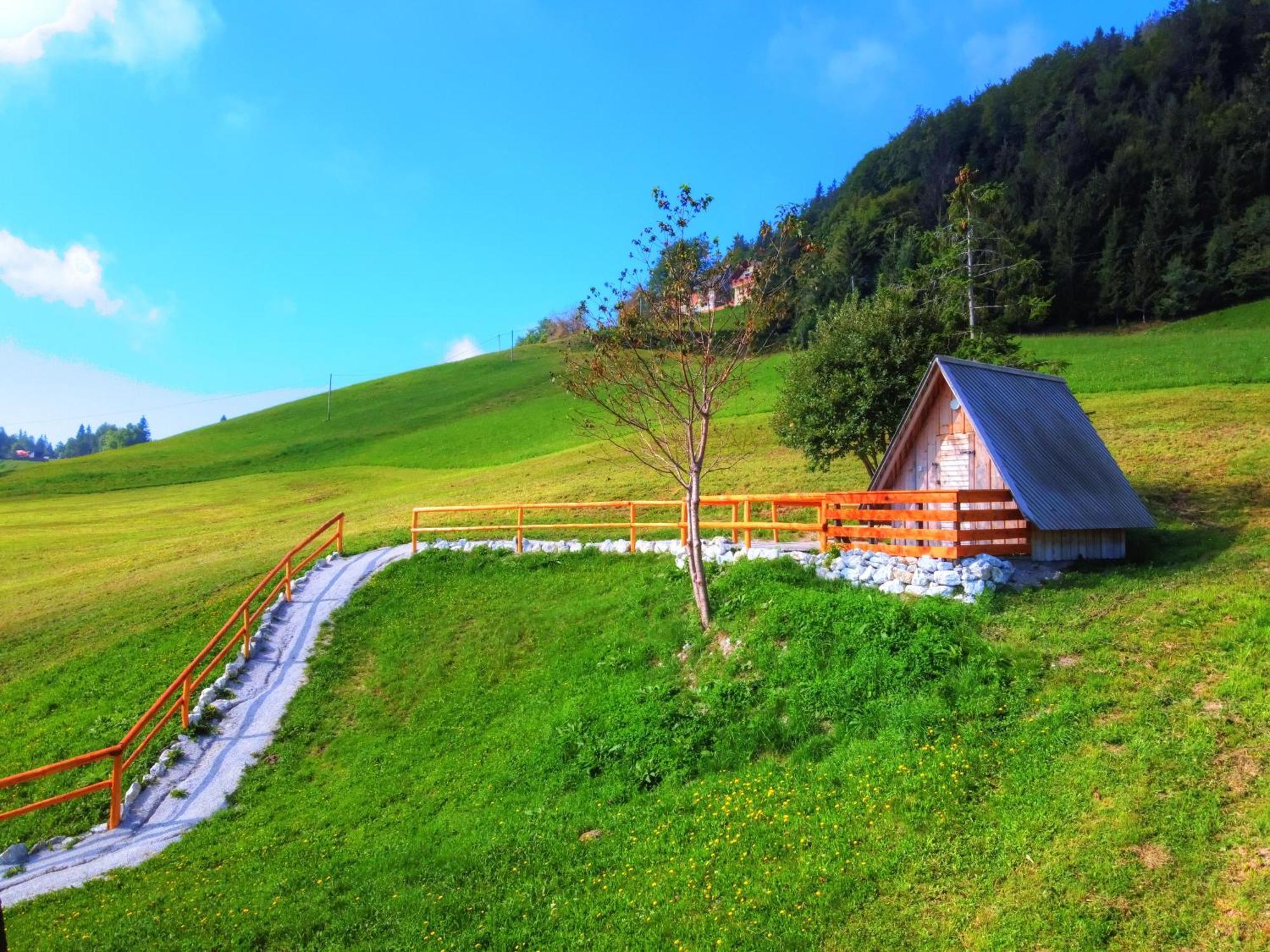 Glamping Vrhovc Hotel Zelezniki Eksteriør billede